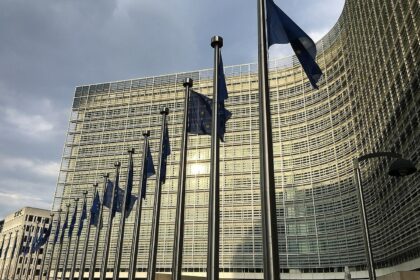 Amende de 120 millions contre X : Washington se range officiellement aux côtés de Musk