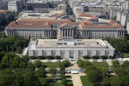 Smithsonian : la Maison Blanche accentue sa pression sur les musées nationaux américains