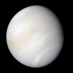 Vénus : la brume mystérieuse de son atmosphère viendrait de poussières cosmiques