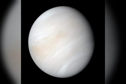 Vénus : la brume mystérieuse de son atmosphère viendrait de poussières cosmiques
