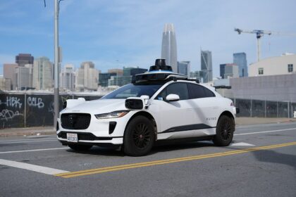 Californie : les robotaxis qui bloquent les secours seront désormais sanctionnés